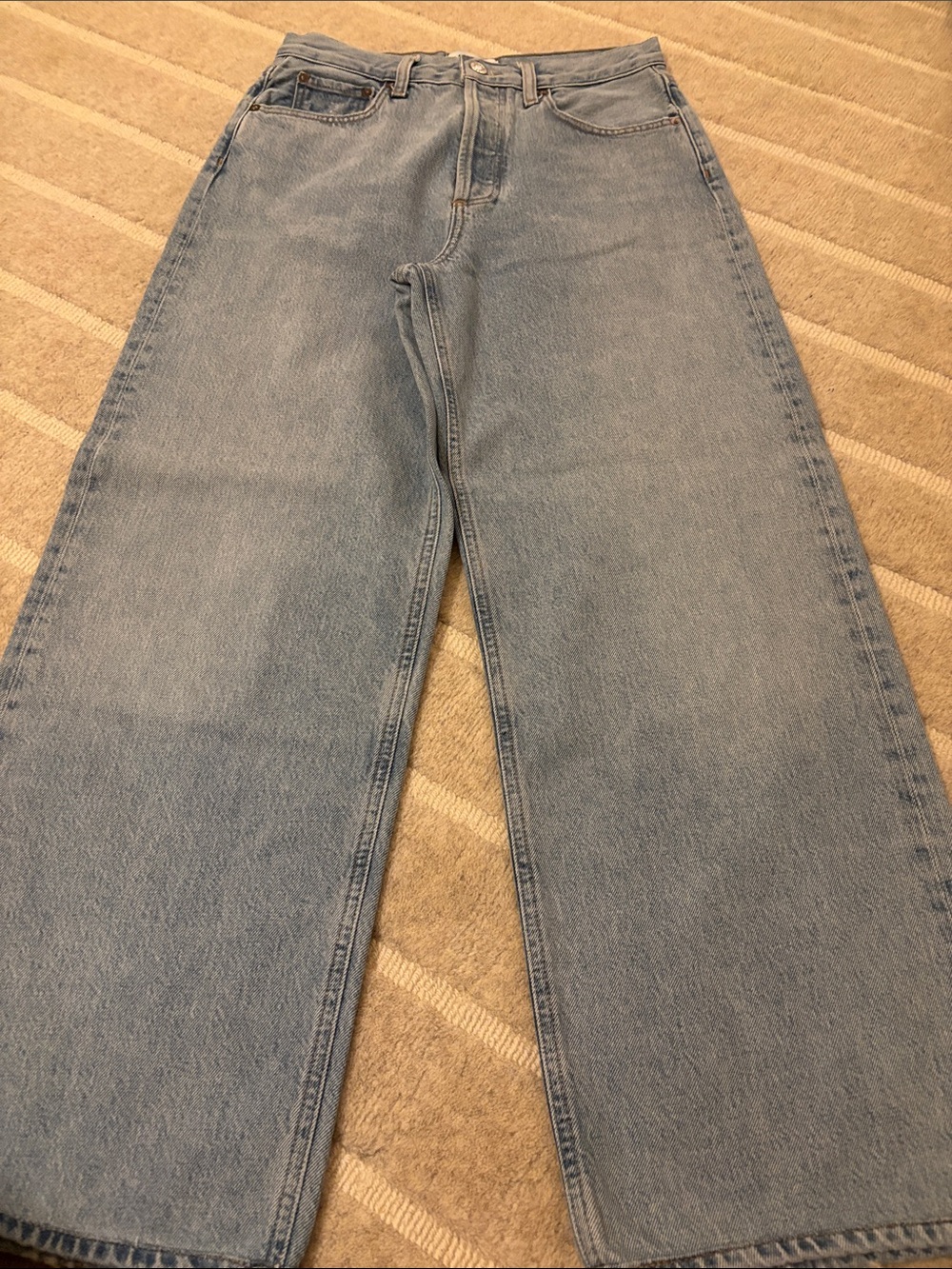 Light Wash Wide Leg Jeans a golde